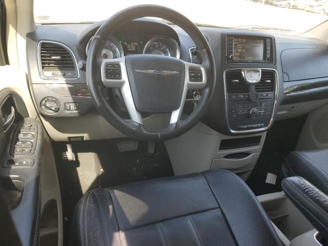 Photo 8 from auction – 2016 CHRYSLER TOWN & COU with VIN 2C4RC1BG0GR231382