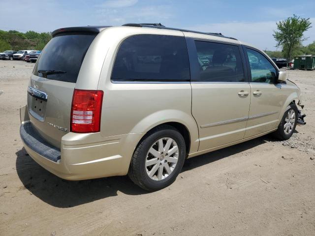 Photo 3 from auction – 2010 CHRYSLER TOWN & COU with VIN 2A4RR5D13AR216813