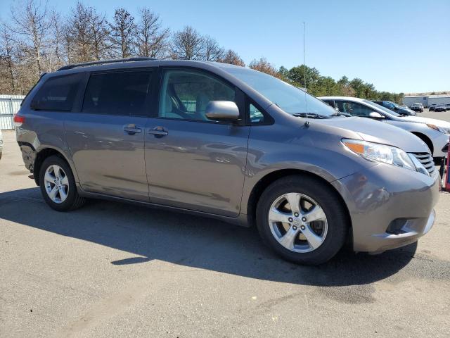 Photo 4 from auction – 2011 TOYOTA SIENNA LE with VIN 5TDKK3DC8BS074923