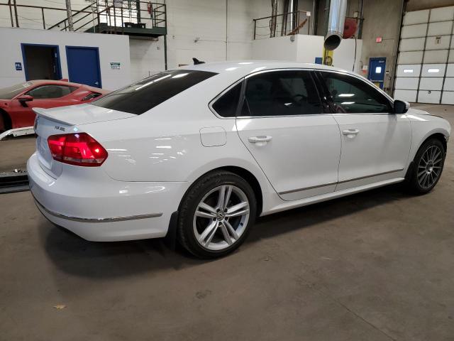 Photo 3 from auction – 2015 VOLKSWAGEN PASSAT SEL with VIN 1VWCV7A38FC106538