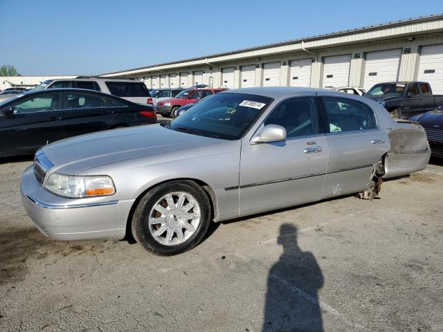 LINCOLN TOWN CAR 2009 with VIN 2LNHM82VX9X618886 - Photo from auction