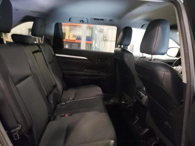Photo 11 from auction – 2014 TOYOTA HIGHLANDER with VIN 5TDBKRFHXES015808