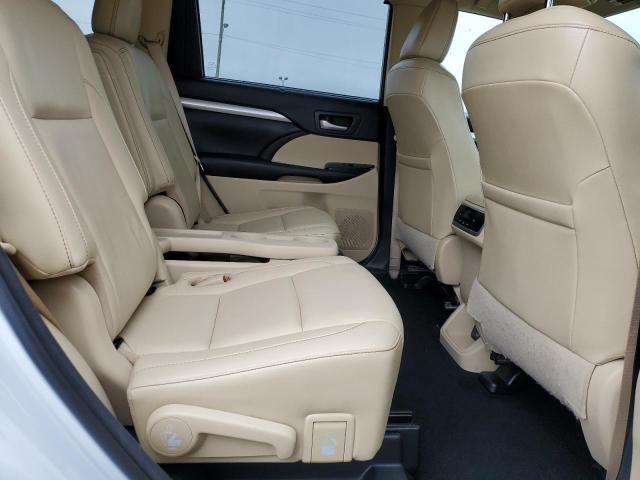 Photo 11 from auction – 2017 TOYOTA HIGHLANDER with VIN 5TDJZRFHXHS517407