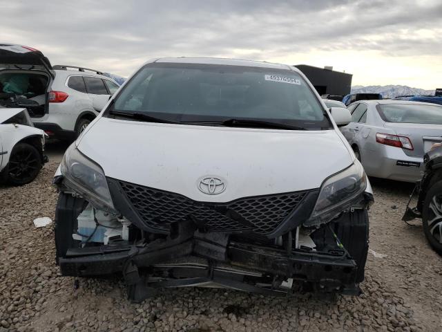 Photo 5 from auction – 2017 TOYOTA SIENNA SE with VIN 5TDXZ3DC3HS833925