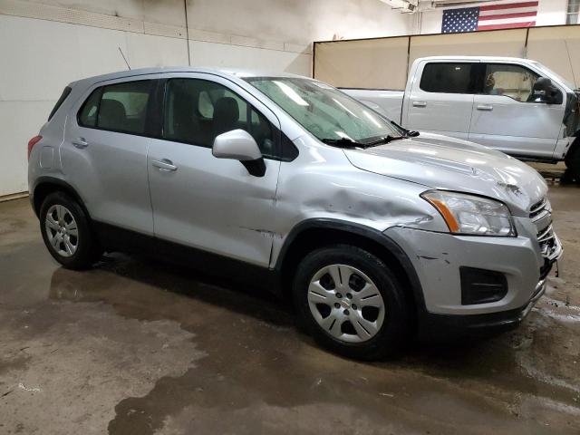 Photo 4 from auction – 2015 CHEVROLET TRAX LS with VIN KL7CJKSB6FB111148