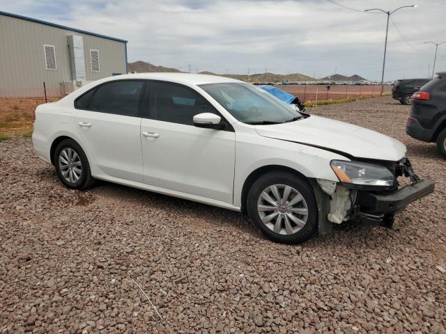 Photo 4 from auction – 2015 VOLKSWAGEN PASSAT S with VIN 1VWAT7A32FC047855