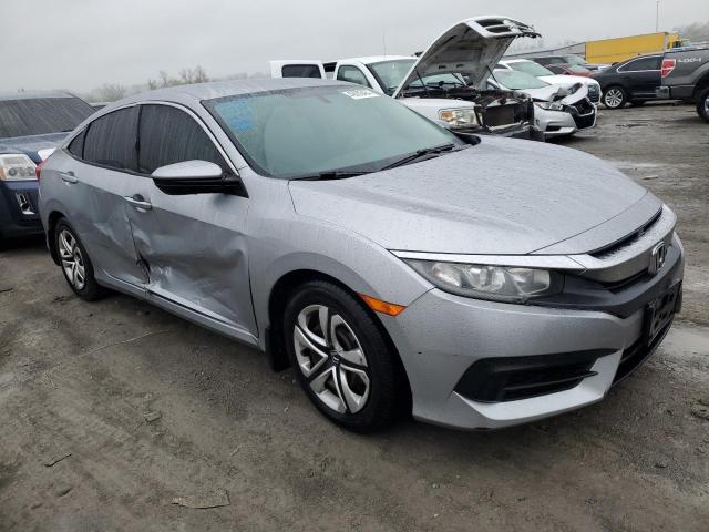 Photo 4 from auction – 2018 HONDA CIVIC LX with VIN 19XFC2F53JE030053