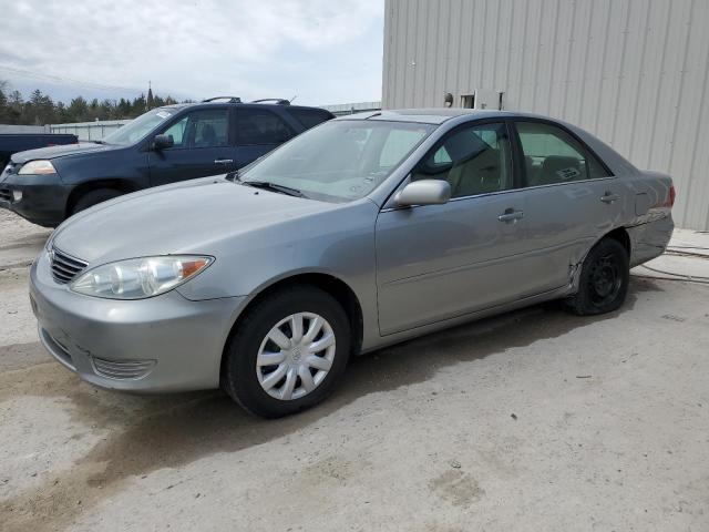 TOYOTA CAMRY LE 2005 with VIN 4T1BE30K05U947855 - Photo from auction