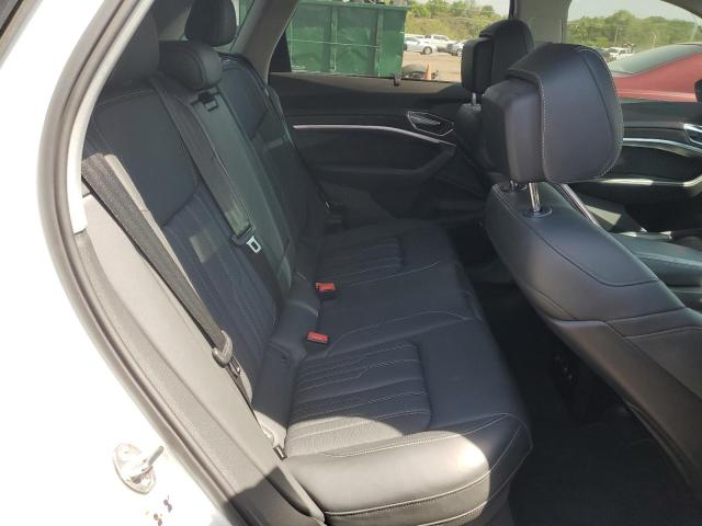 Photo 11 from auction – 2019 AUDI E-TRON PRE with VIN WA1VABGE8KB014620