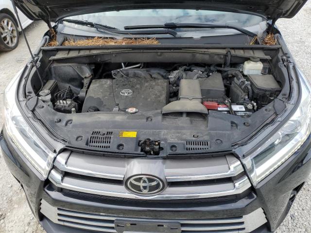 Photo 11 from auction – 2018 TOYOTA HIGHLANDER with VIN 5TDDZRFH2JS830180