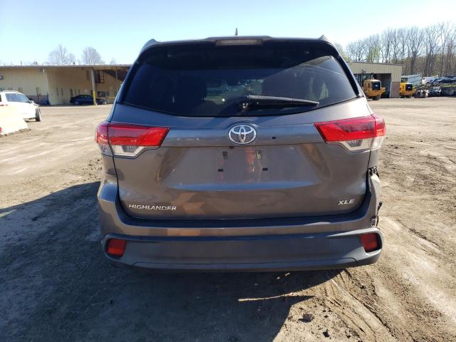 Photo 6 from auction – 2017 TOYOTA HIGHLANDER with VIN 5TDKZRFH4HS189826