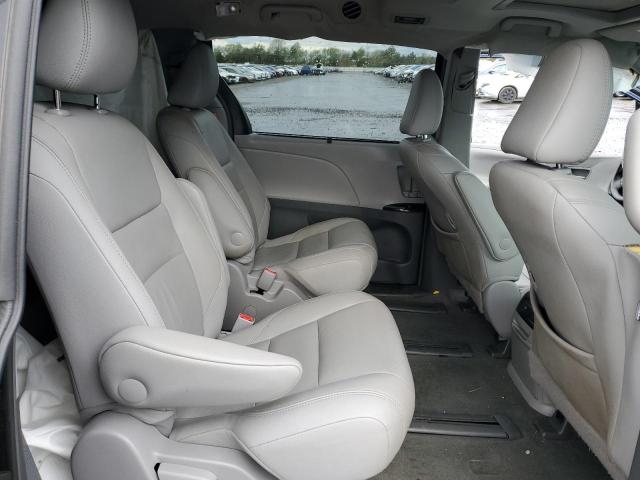 Photo 11 from auction – 2017 TOYOTA SIENNA XLE with VIN 5TDDZ3DCXHS176754