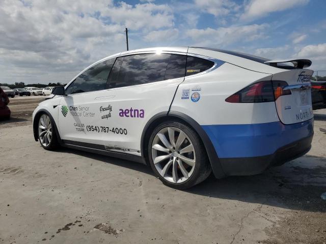 Photo 2 from auction – 2017 TESLA MODEL X with VIN 5YJXCBE21HF053752