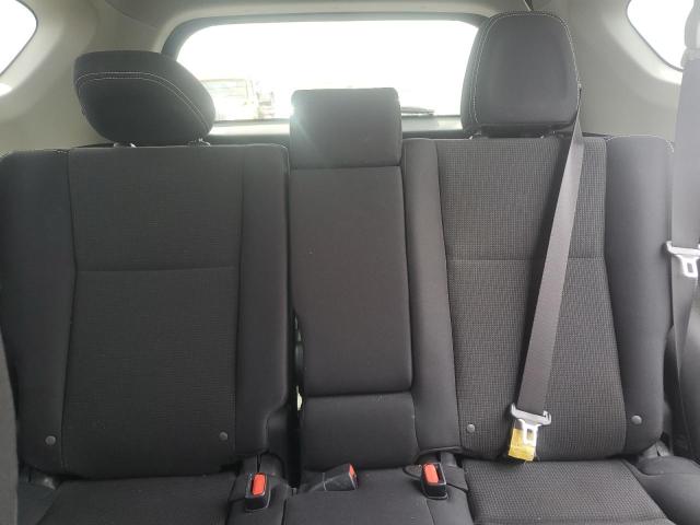 Photo 10 from auction – 2017 TOYOTA RAV4 XLE with VIN JTMRFREV2HJ108382