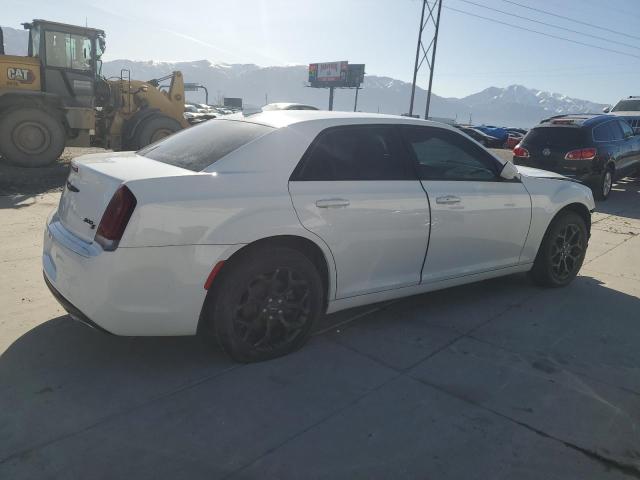Photo 3 from auction – 2019 CHRYSLER 300 S with VIN 2C3CCAGG5KH569362