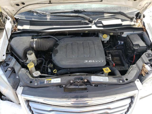 Photo 12 from auction – 2013 CHRYSLER TOWN & COU with VIN 2C4RC1BG0DR652112