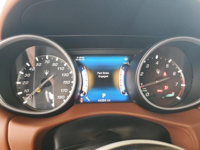 Photo 9 from auction – 2017 MASERATI LEVANTE LU with VIN ZN661XUL6HX225853