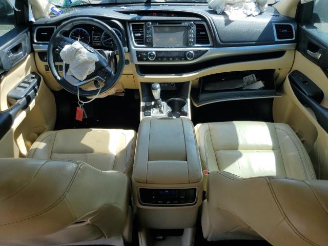 Photo 8 from auction – 2018 TOYOTA HIGHLANDER with VIN 5TDKZRFH7JS261821
