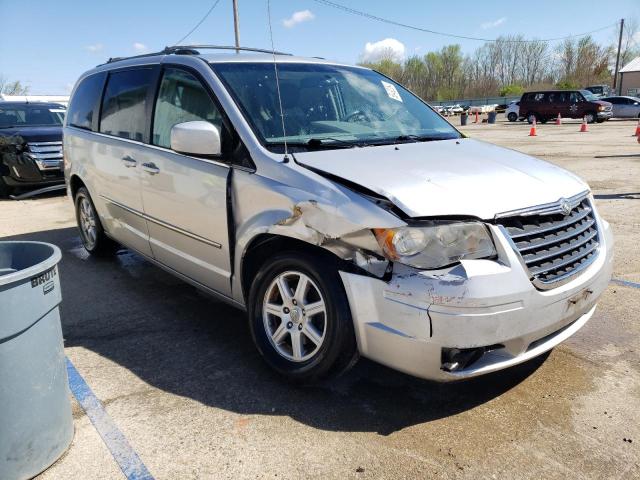 Photo 4 from auction – 2010 CHRYSLER TOWN & COU with VIN 2A4RR5D1XAR200799