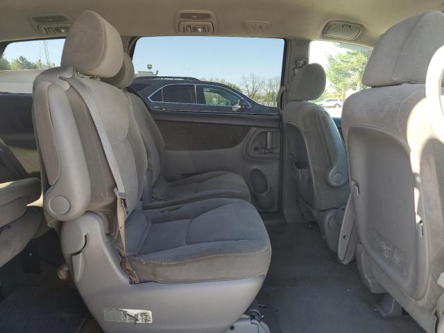 Photo 11 from auction – 2004 TOYOTA SIENNA CE with VIN 5TDZA23C34S129181