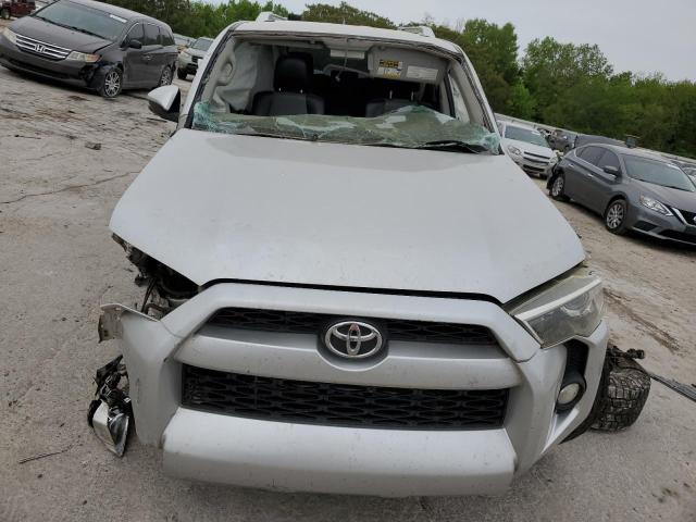 Photo 5 from auction – 2015 TOYOTA 4RUNNER SR with VIN JTEBU5JR0F5223878