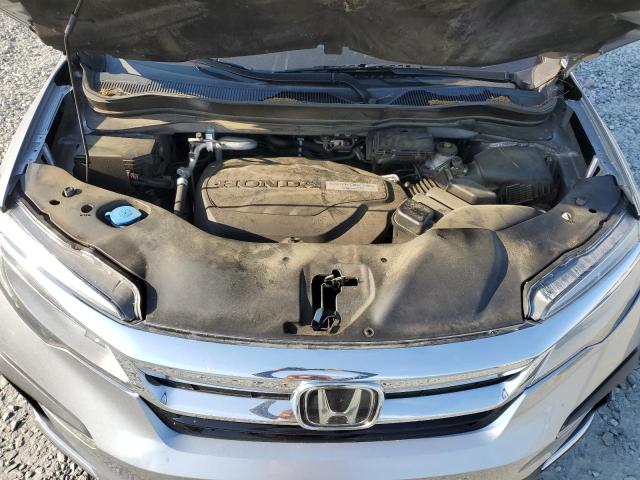 Photo 12 from auction – 2019 HONDA PILOT TOUR with VIN 5FNYF5H95KB033663