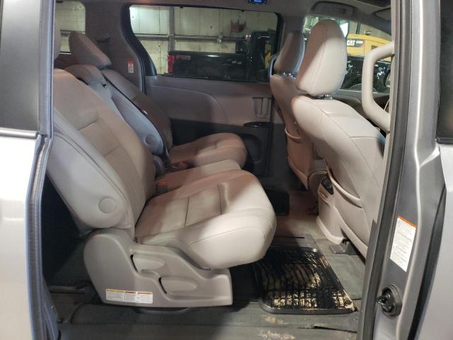 Photo 10 from auction – 2017 TOYOTA SIENNA XLE with VIN 5TDYZ3DC8HS811813