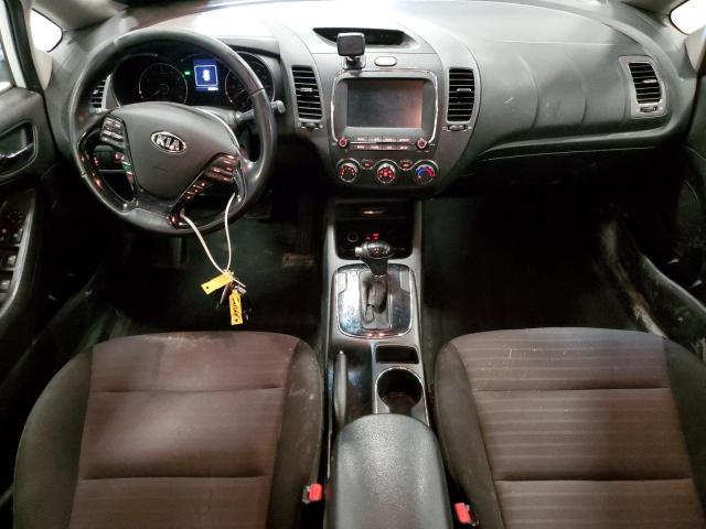 Photo 8 from auction – 2017 KIA FORTE LX with VIN 3KPFL4A77HE042625