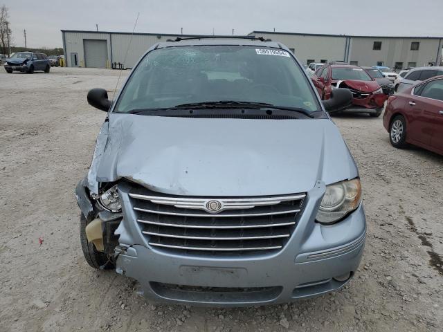Photo 5 from auction – 2006 CHRYSLER TOWN & COU with VIN 2A4GP54L46R647540