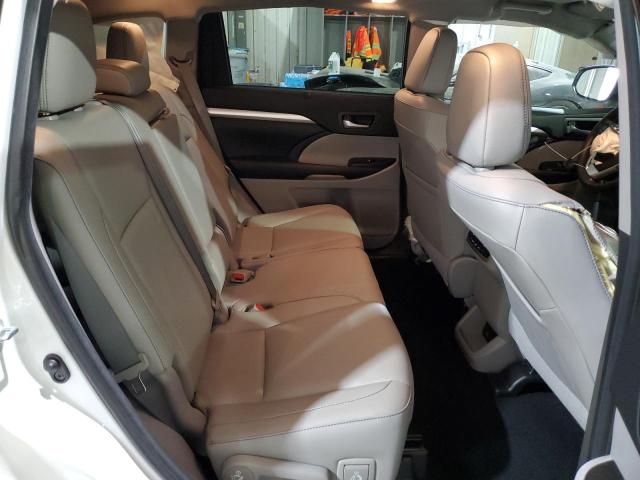 Photo 11 from auction – 2017 TOYOTA HIGHLANDER with VIN 5TDJZRFH0HS515388