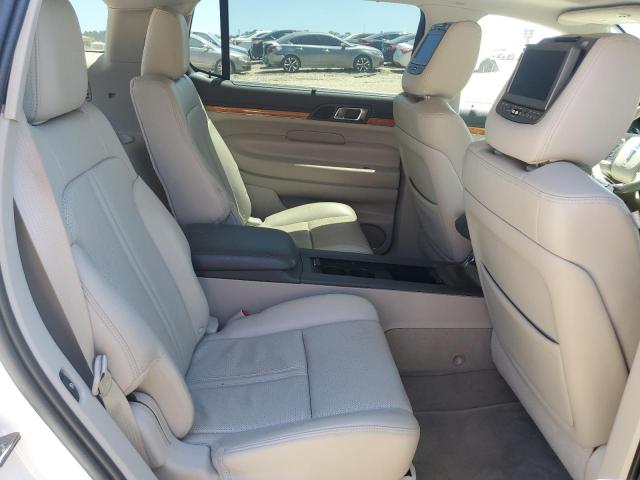 Photo 11 from auction – 2010 LINCOLN MKT with VIN 2LMHJ5AT2ABJ24065
