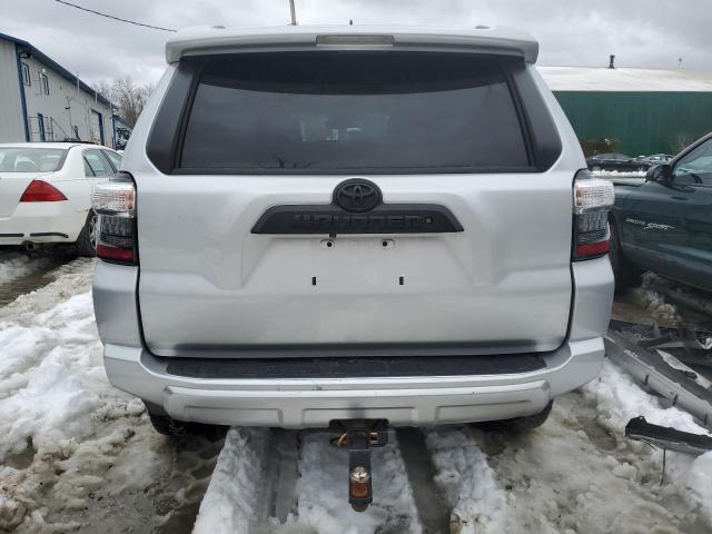 Photo 6 from auction – 2018 TOYOTA 4RUNNER SR with VIN JTEBU5JR4J5504350