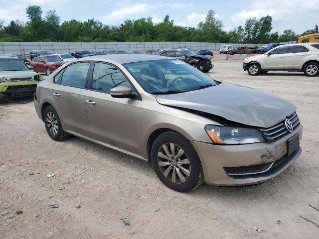 Photo 4 from auction – 2015 VOLKSWAGEN PASSAT S with VIN 1VWAT7A3XFC074382
