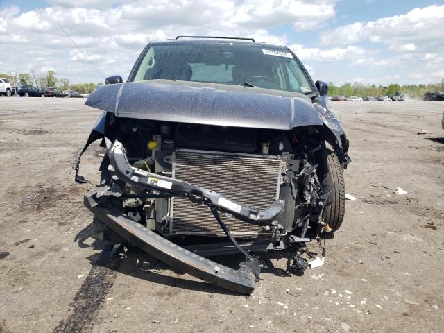 Photo 5 from auction – 2016 CHRYSLER TOWN & COU with VIN 2C4RC1BG5GR200080