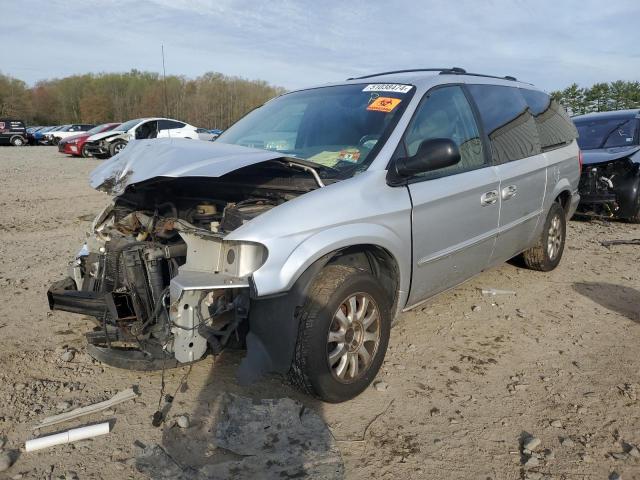 CHRYSLER TOWN & COU 2002 with VIN 2C8GP44372R783900 - Photo from auction