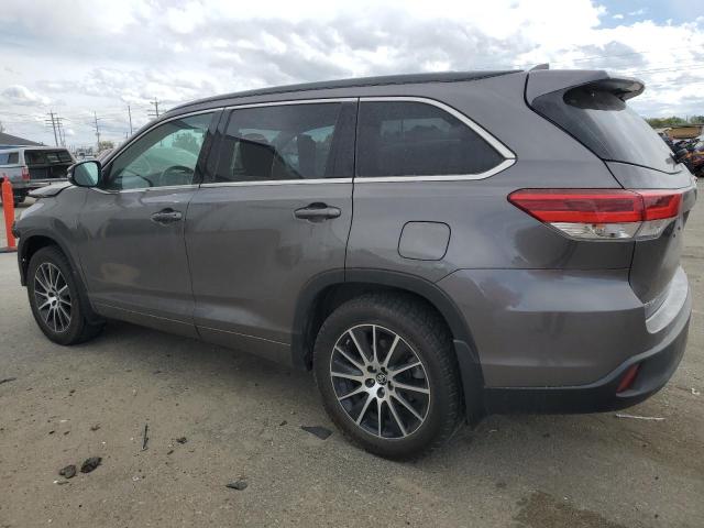 Photo 2 from auction – 2018 TOYOTA HIGHLANDER with VIN 5TDJZRFH9JS538061