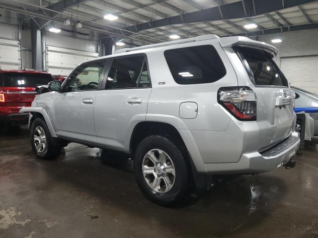 Zdjęcie 2 z aukcji – 2014 TOYOTA 4RUNNER SR z VIN JTEBU5JR0E5168461