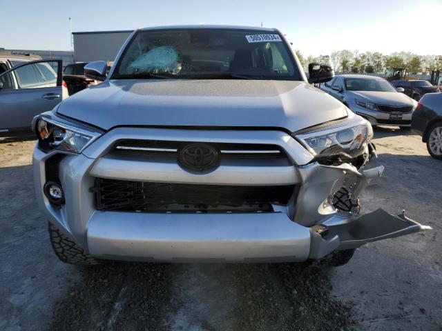 Photo 5 from auction – 2024 TOYOTA 4RUNNER SR with VIN JTEEU5JR6R5305339