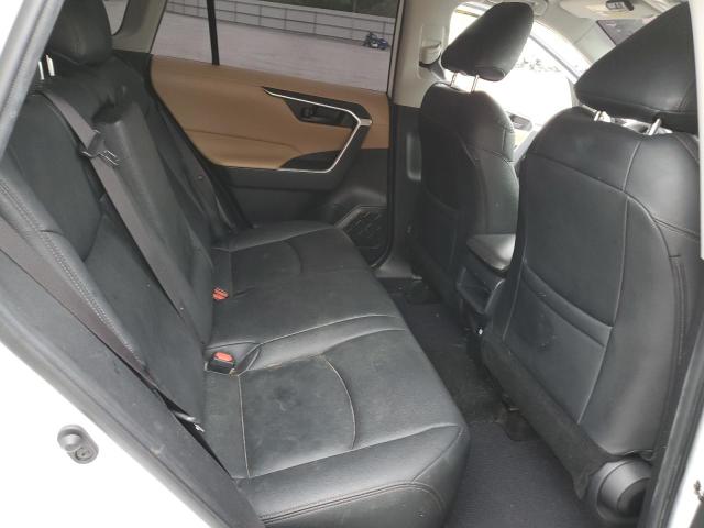 Photo 10 from auction – 2019 TOYOTA RAV4 LE with VIN JTMH1RFVXKD009288