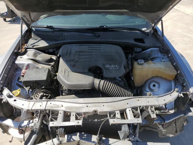 Photo 11 from auction – 2018 CHRYSLER 300 S with VIN 2C3CCABG6JH214352