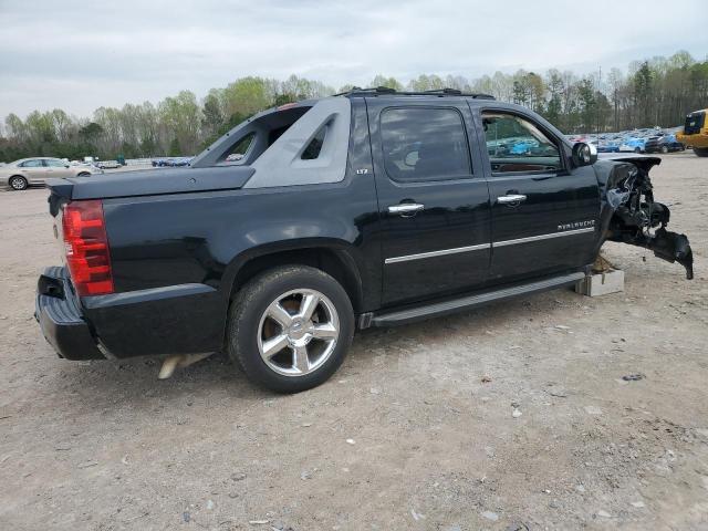 Photo 3 from auction – 2011 CHEVROLET AVALANCHE with VIN 3GNTKGE3XBG273231