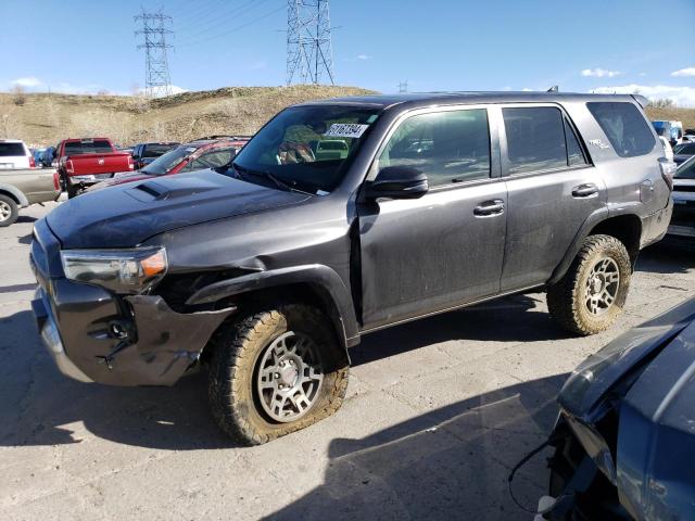 TOYOTA 4RUNNER SR 2018 with VIN JTEBU5JR1J5586098 - Photo from auction