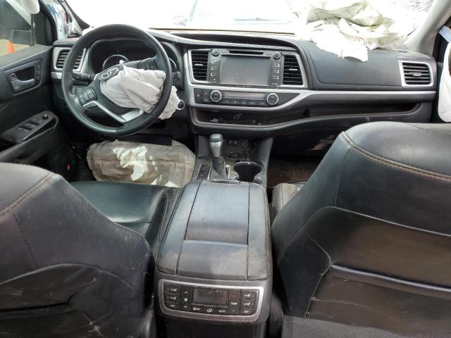 Photo 8 from auction – 2018 TOYOTA HIGHLANDER with VIN 5TDDZRFH6JS834717