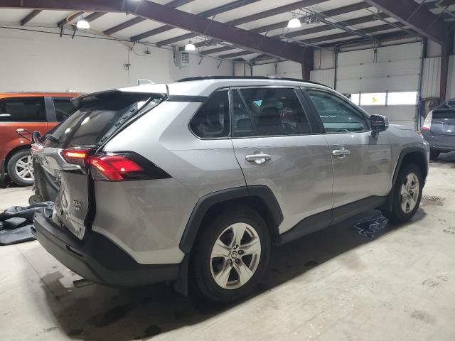 Photo 3 from auction – 2021 TOYOTA RAV4 XLE with VIN 2T3P1RFV9MC174087
