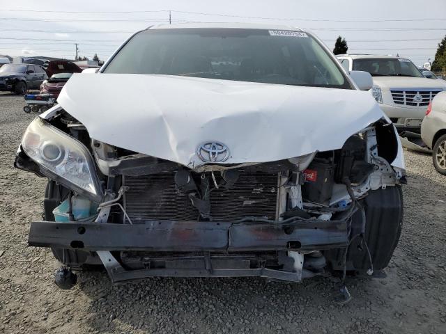 Photo 5 from auction – 2011 TOYOTA SIENNA XLE with VIN 5TDDK3DC1BS017813