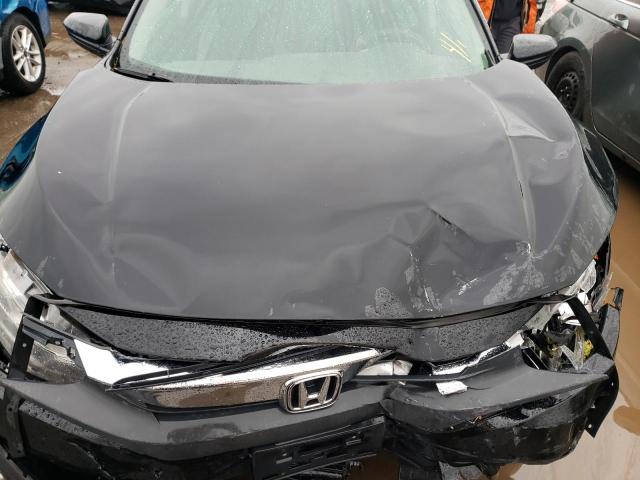 Photo 11 from auction – 2017 HONDA CIVIC LX with VIN 19XFC2F5XHE041402