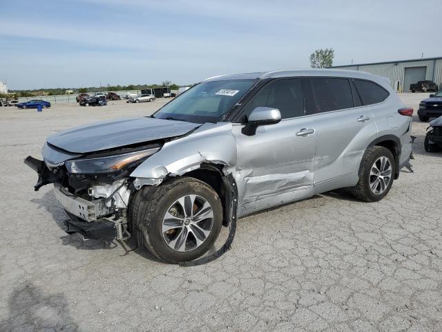 TOYOTA HIGHLANDER 2022 with VIN 5TDGBRCH5NS538695 - Photo from auction