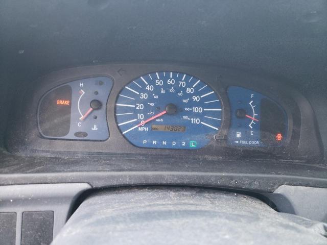 Photo 9 from auction – 2002 TOYOTA SIENNA CE with VIN 4T3ZF19C42U430900