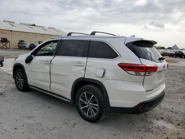 Photo 2 from auction – 2017 TOYOTA HIGHLANDER with VIN 5TDKZRFH6HS509941