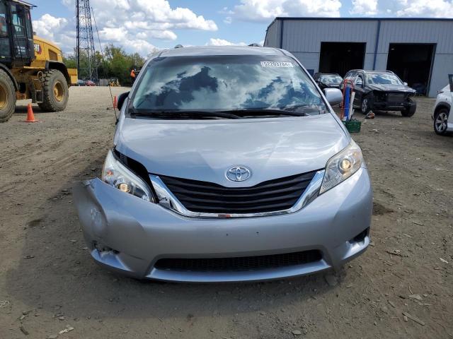 Photo 5 from auction – 2011 TOYOTA SIENNA LE with VIN 5TDKK3DC1BS066940